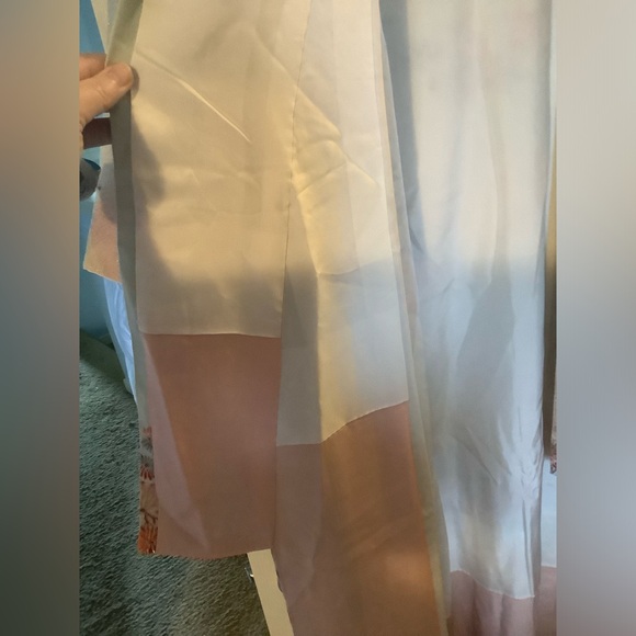 Kimono=traditional - Picture 4 of 7